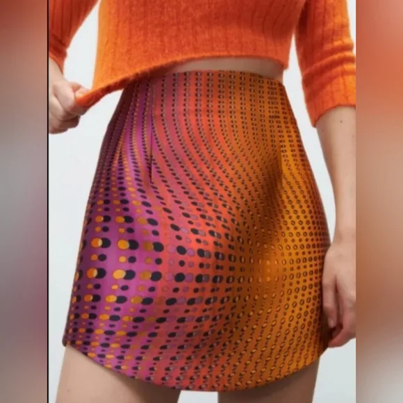 NWT Zara Geometric Print Dolphin Hem Mini Skirt - Picture 1 of 8